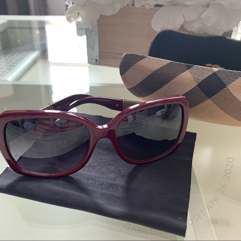 BURBERRY Oversized Sunglasses Burgundy Bordeaux